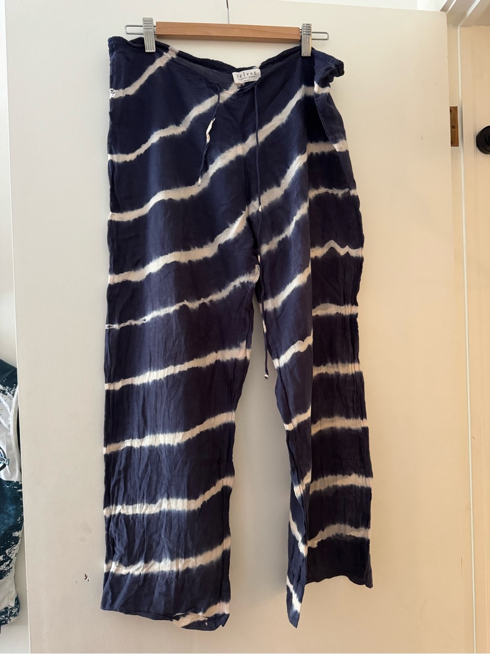 Velvet by Graham & Spencer Beach Cover Up Pants